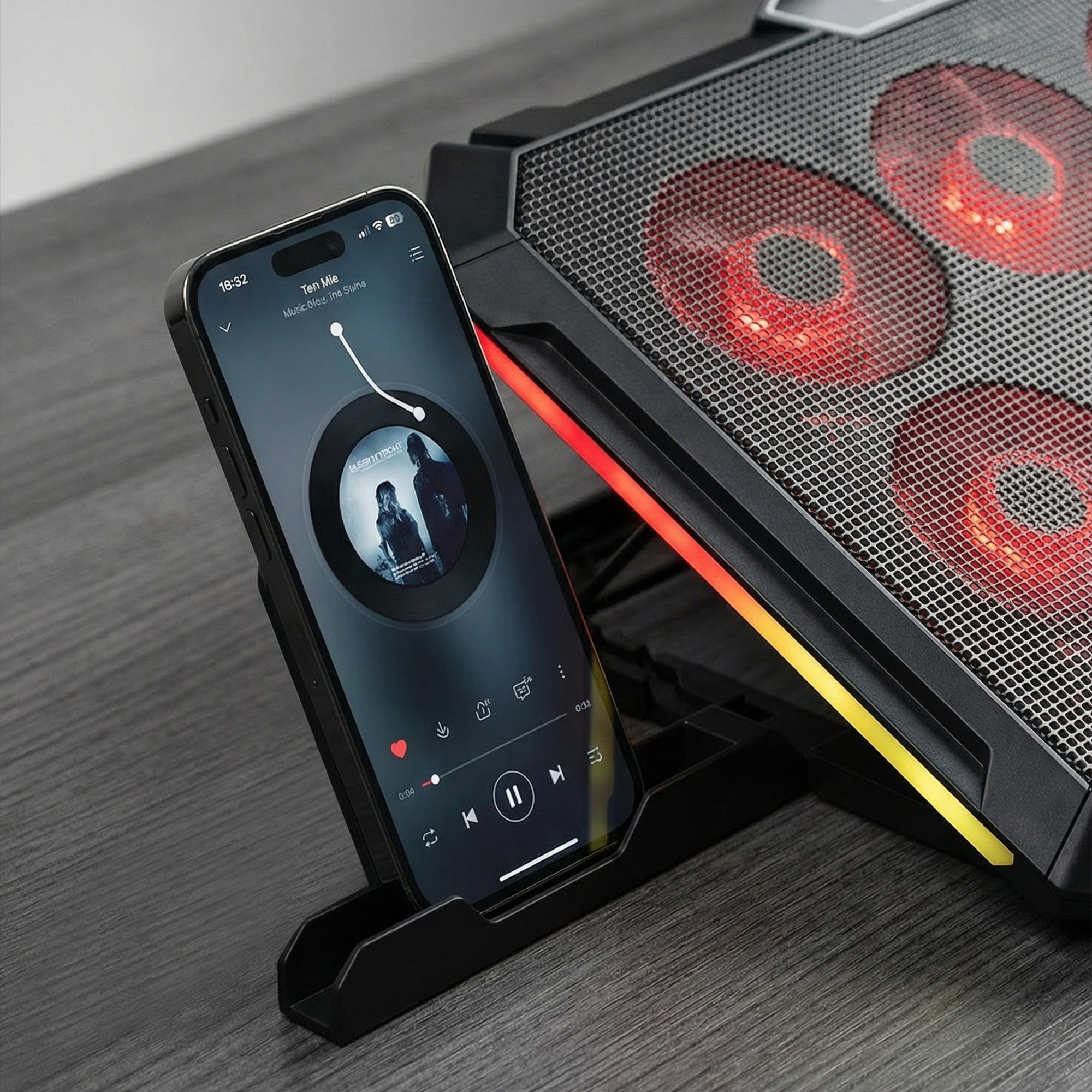 S51 Icevolt - Siyah RGB Işıklı 8 Fanlı LCD Göstergeli 17 ve Altı 2 Usb Girişli Yükselebilen Notebook Soğutucu